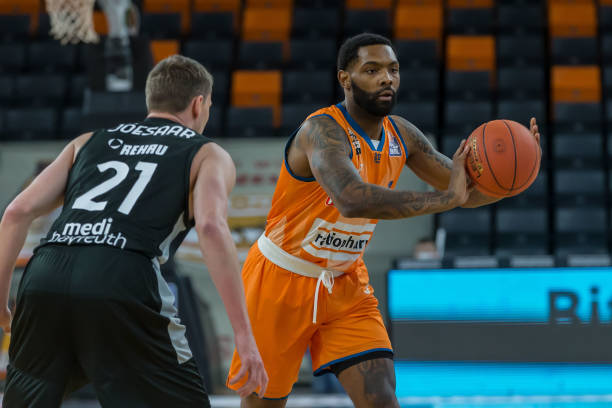 也为年轻球 也为年轻球