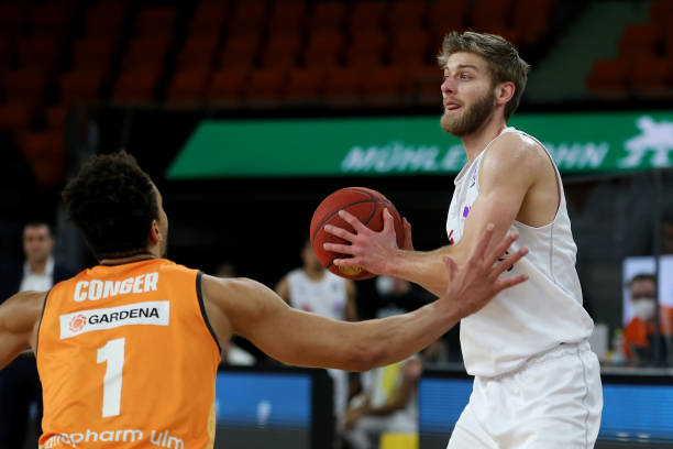 赛阶段曾多 赛阶段曾多