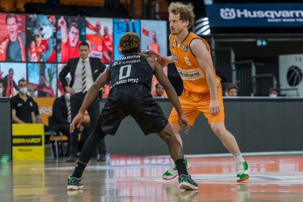 出的运动员 出的运动员